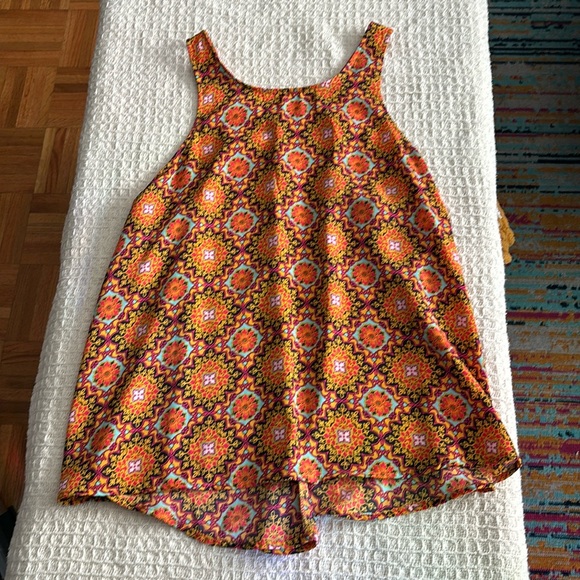 Flowy tank - Picture 1 of 1